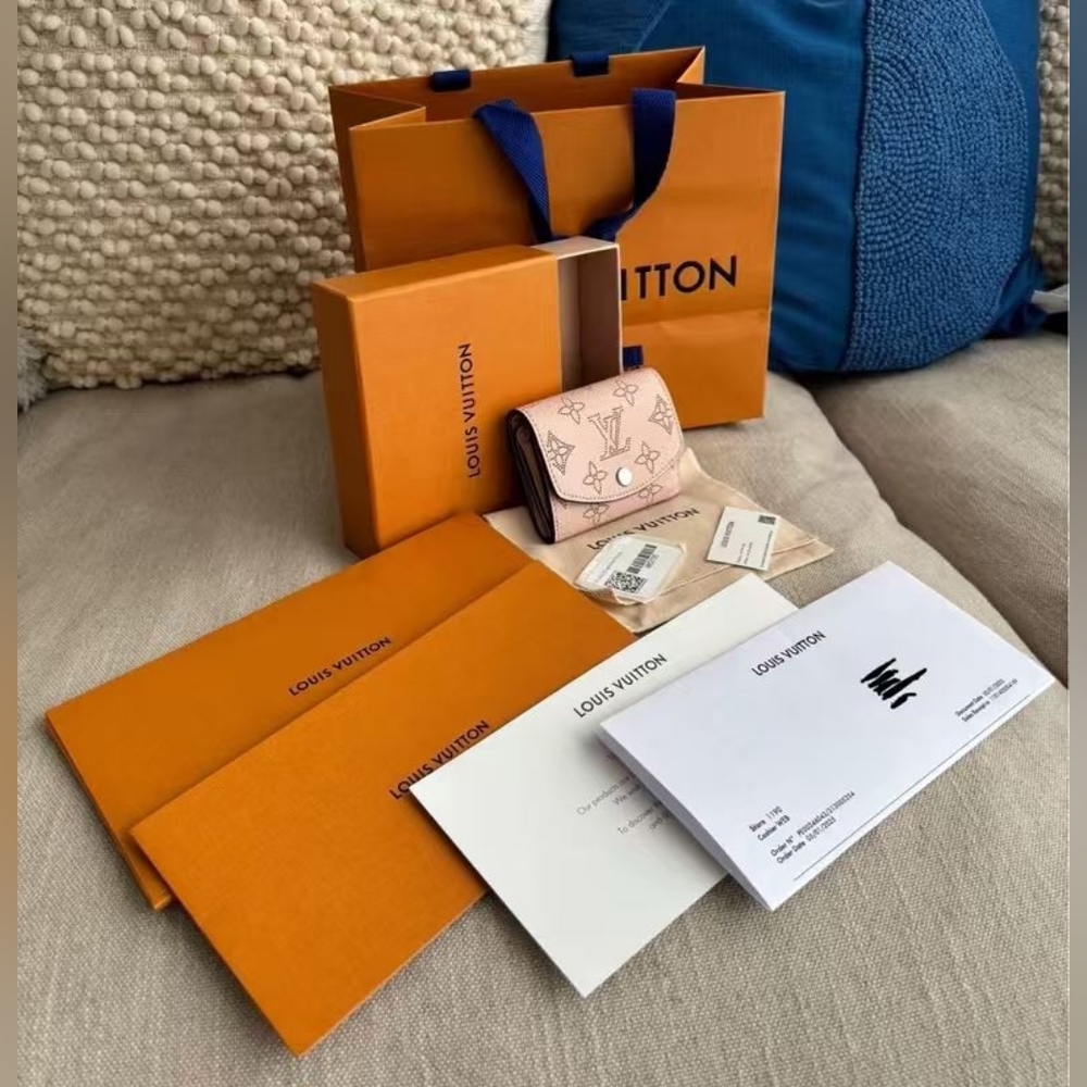 Louis Vuitton Trifold Wallet Mahina Portefeuille Iris XS  Pink